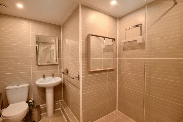 Largigi Offering Two Amazing Panoramic Sea Front Apartments Лайм Риджис Екстериор снимка